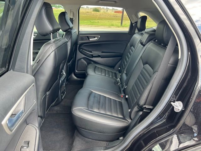Used 2022 Ford Edge SEL w/ Convenience Package image 12