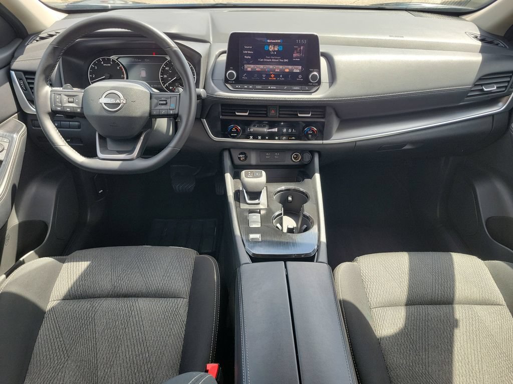 Used 2025 Nissan Rogue SV FWD image 10