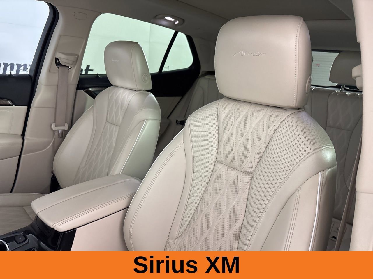 Used 2023 Buick Envision Avenir image 12
