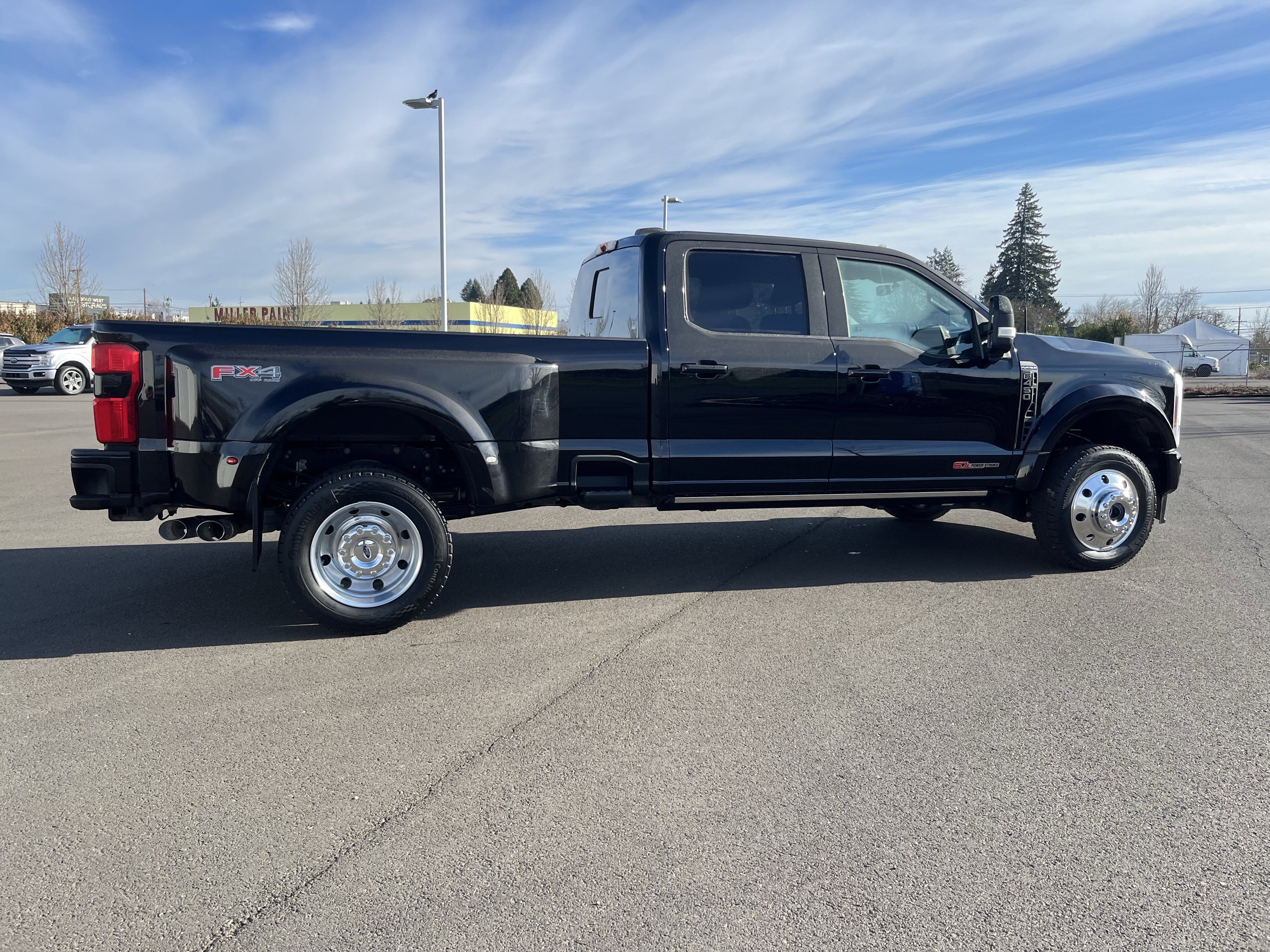 Used 2025 Ford F450 Platinum w/ FX4 Off-Road Package image 6