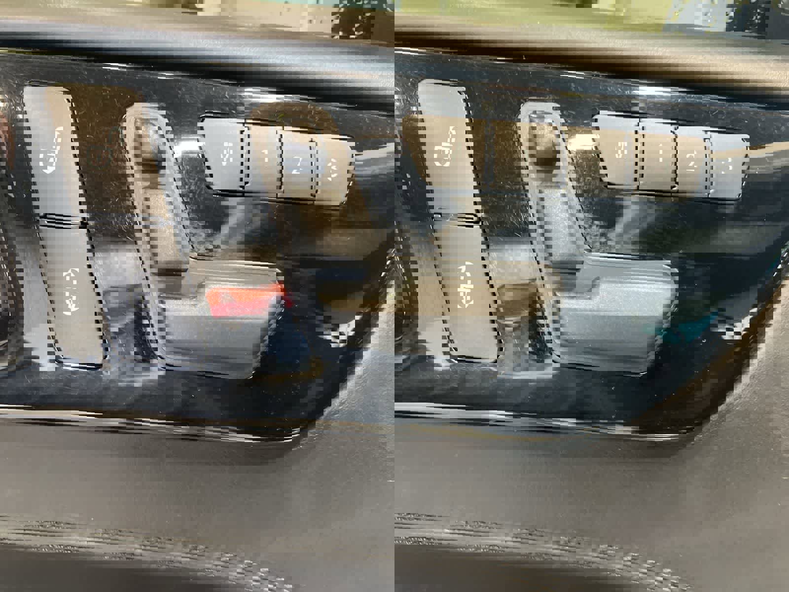 Used 2015 Mercedes-Benz GL 63 AMG 4MATIC image 14