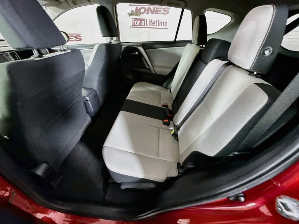Used 2017 Toyota RAV4 XLE FWD image 26