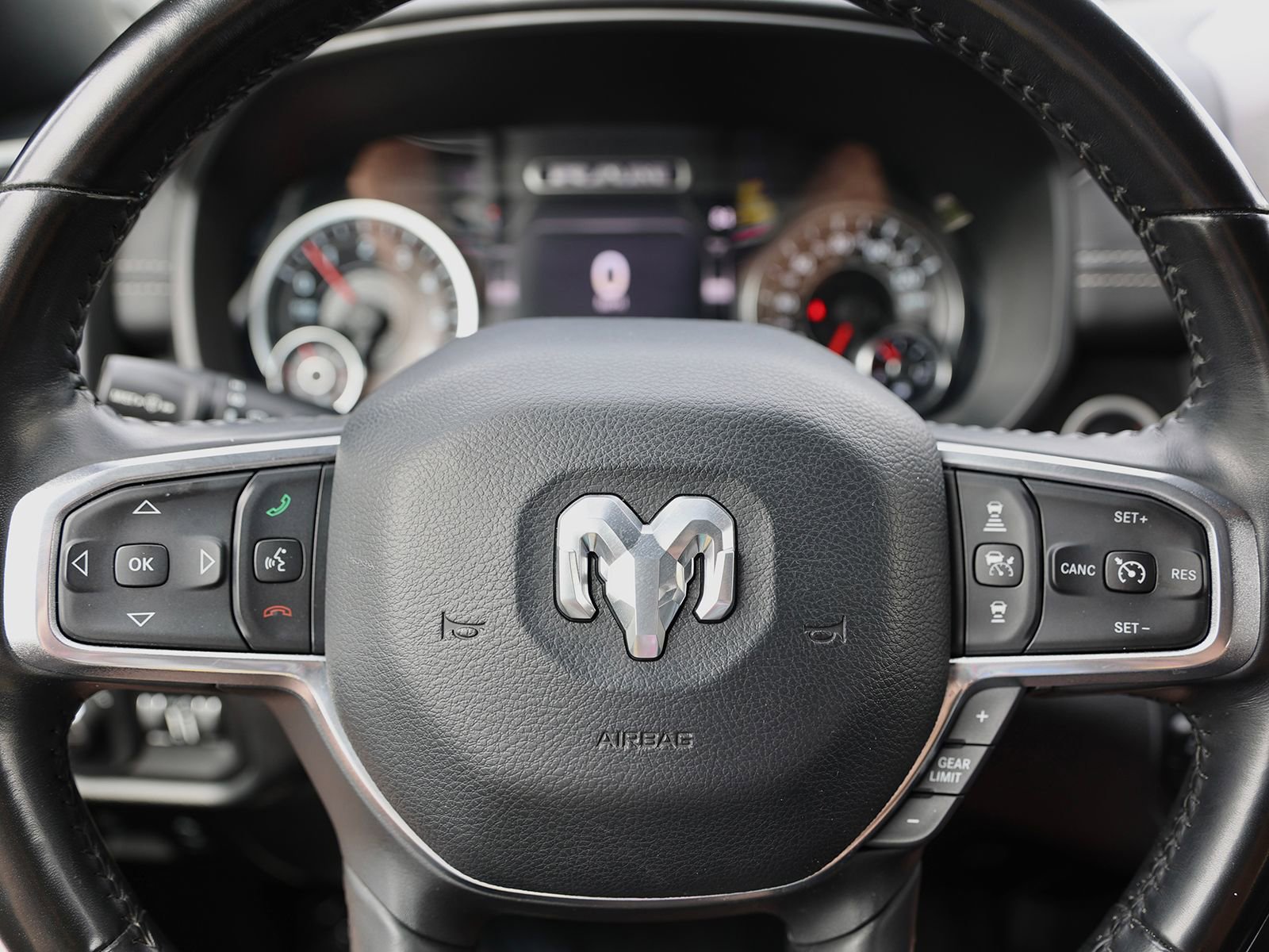 Used 2021 RAM 1500 Laramie AWD/4WD image 38