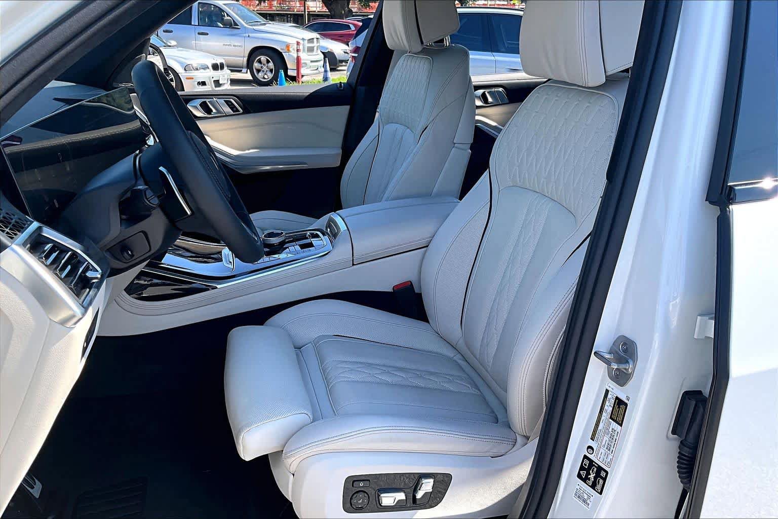 Used 2026 BMW X7 xDrive40i w/ Executive Package AWD/4WD image 7