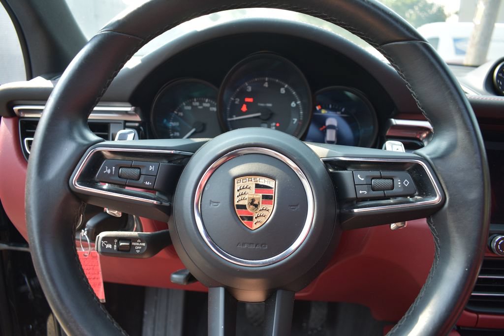 Used 2024 Porsche Macan Turbo AWD/4WD image 13