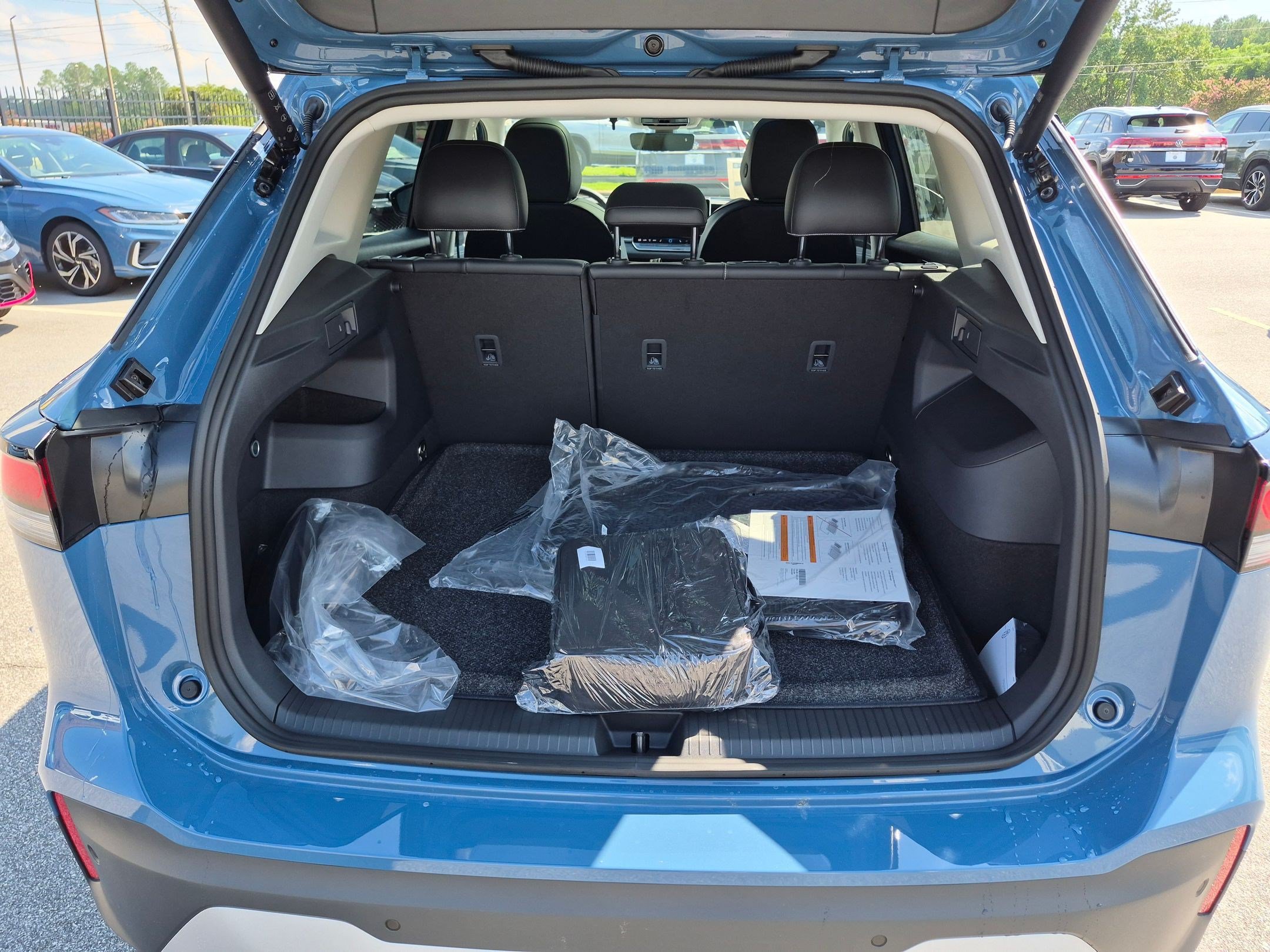 New 2026 Volkswagen Tiguan SE AWD/4WD image 30