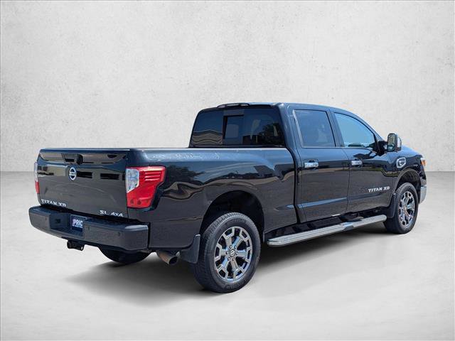 Used 2017 Nissan Titan SL w/ Chrome Package AWD/4WD image 5