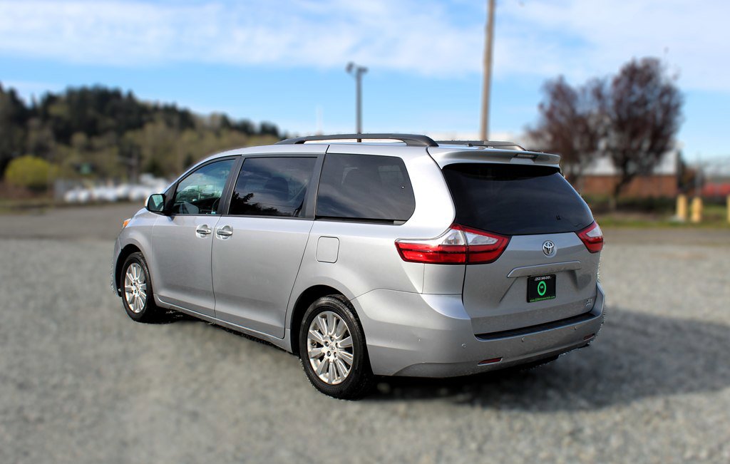 Used 2015 Toyota Sienna XLE Premium AWD/4WD image 5