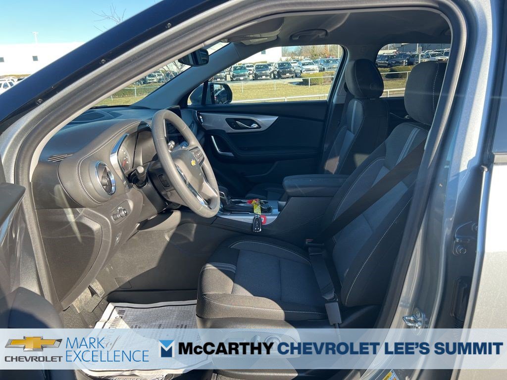 New 2026 Chevrolet Blazer LT w/ Convenience Package FWD image 33