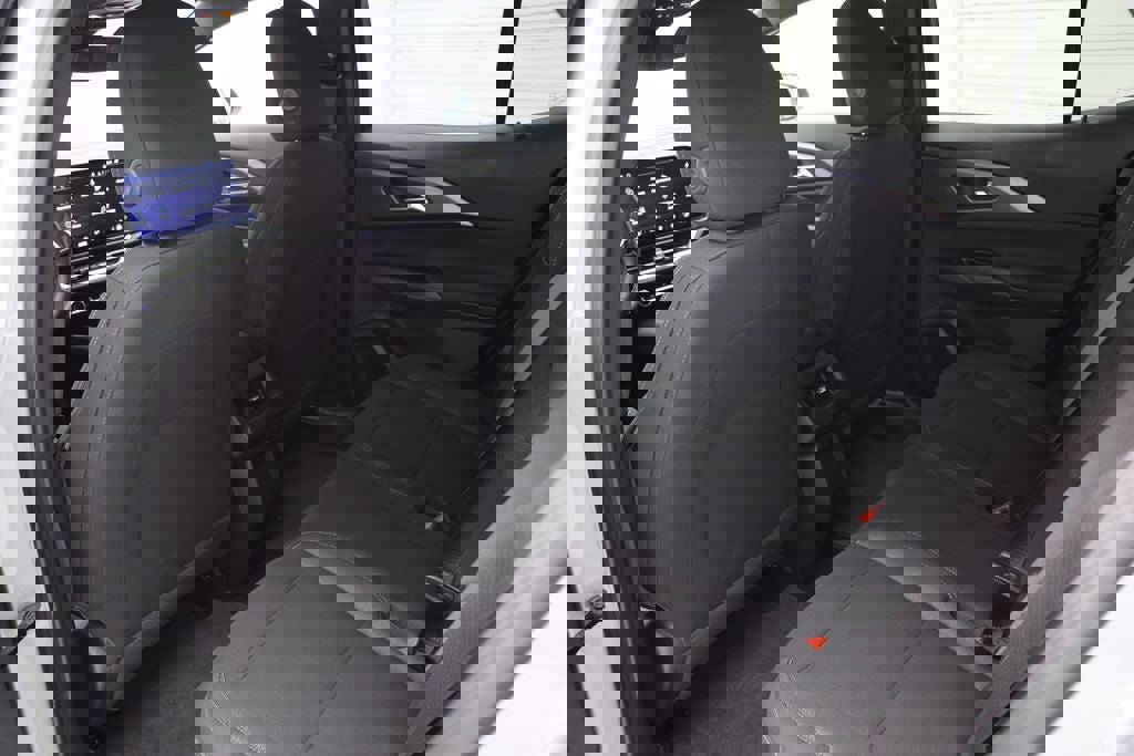 Used 2026 Chevrolet Equinox EV LT w/ Comfort Package image 11