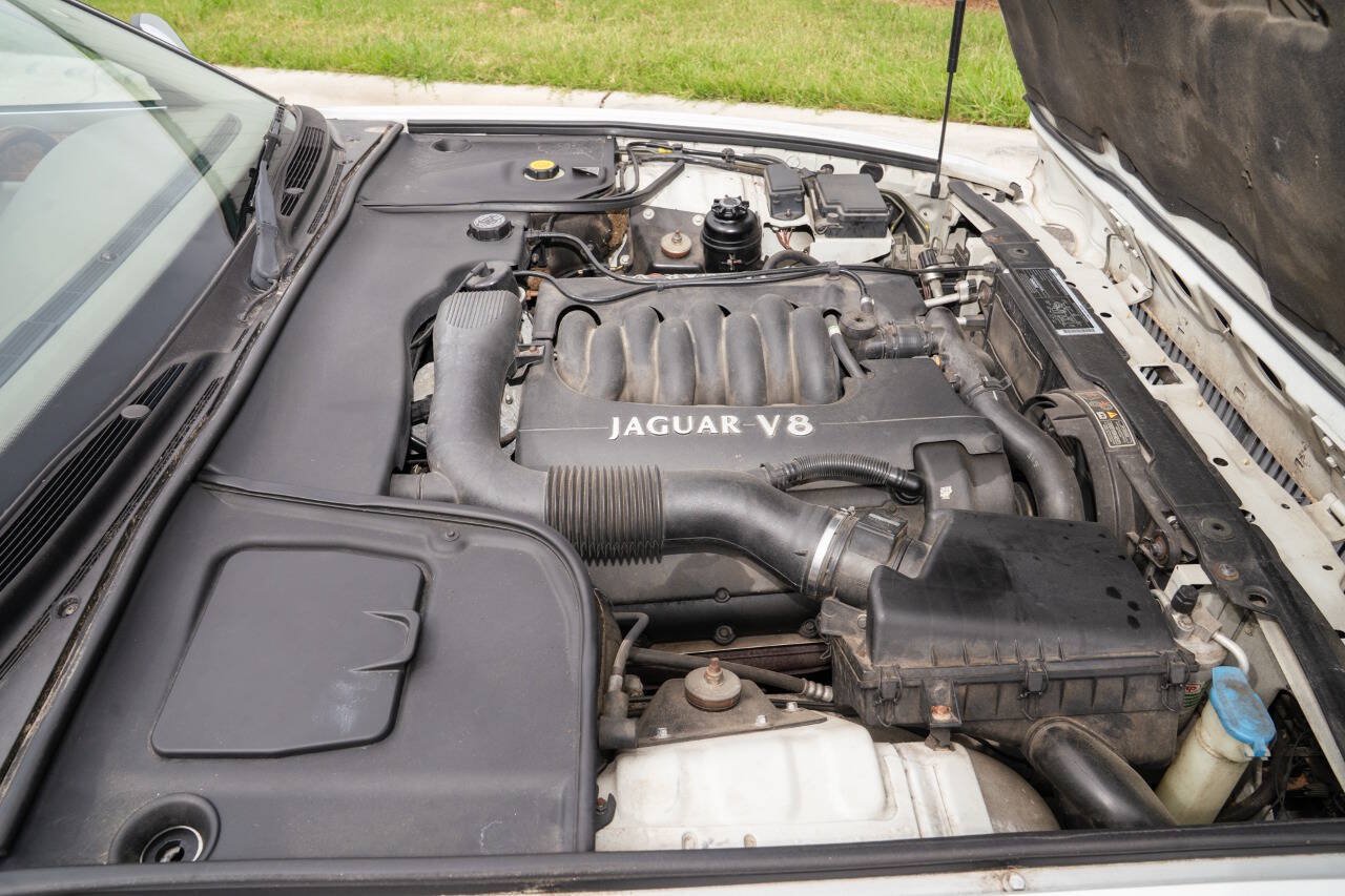 Used 1998 Jaguar XJ8 L RWD image 25