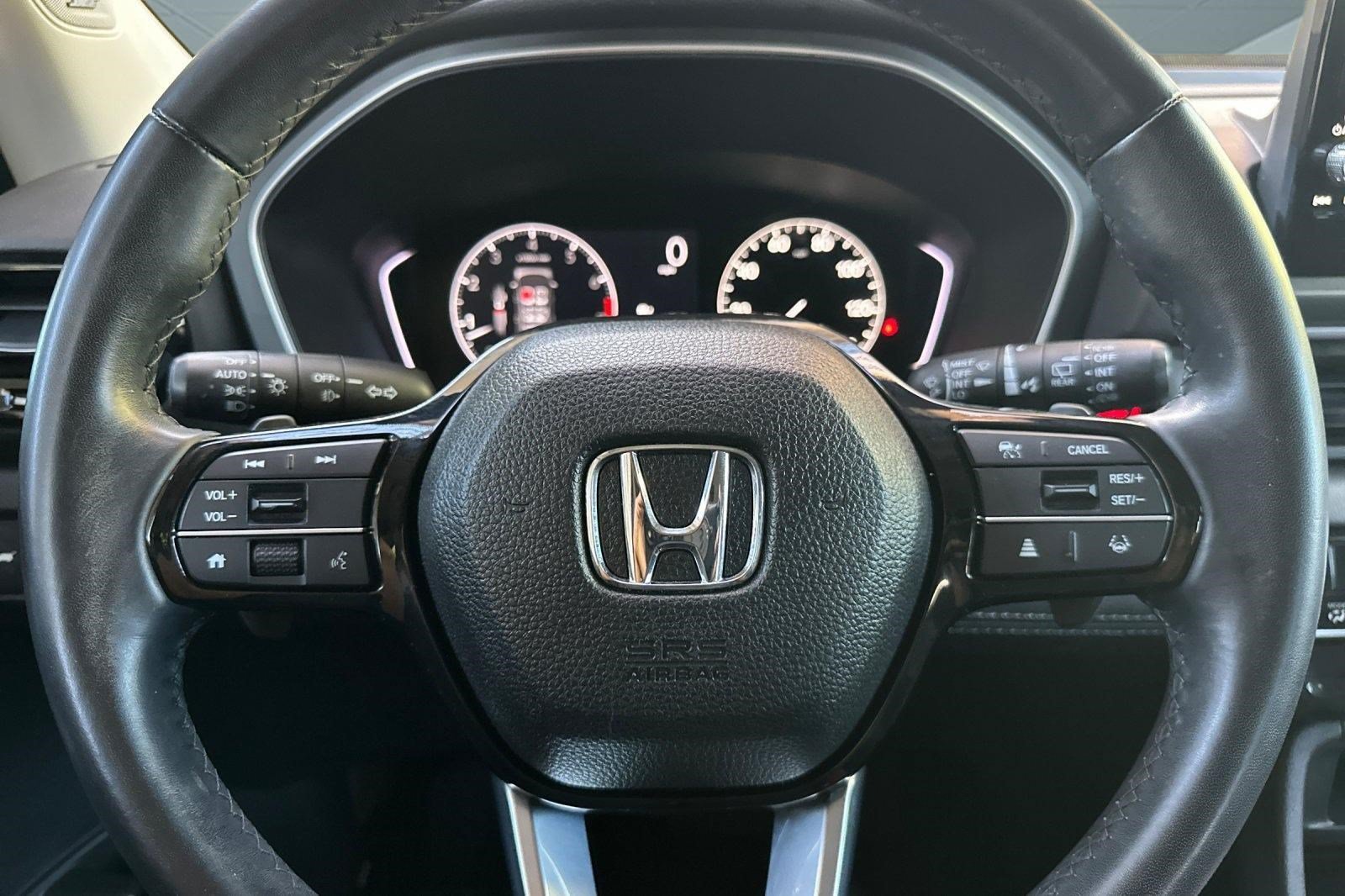 Used 2024 Honda Pilot Touring image 10