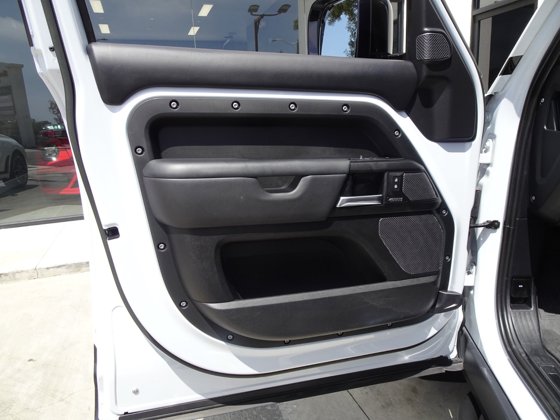 Used 2023 Land Rover Defender 110 AWD/4WD image 13