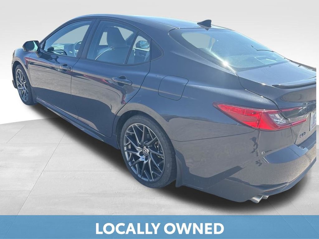 Used 2025 Toyota Camry SE image 6