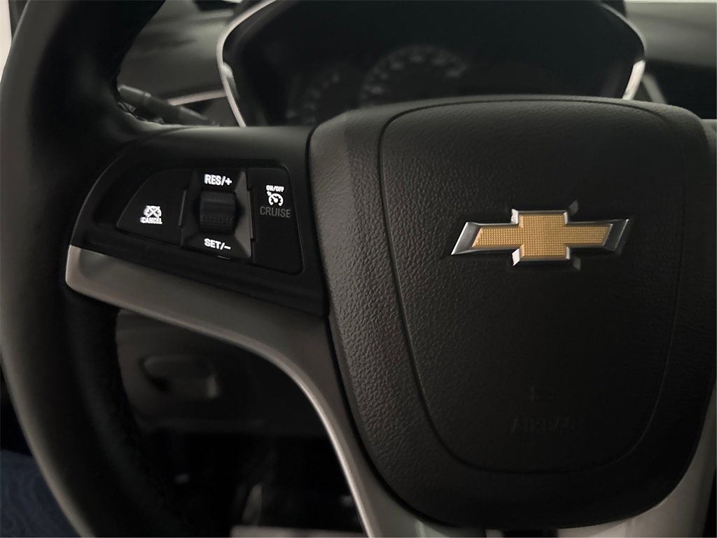 Used 2020 Chevrolet Trax LT w/ LT Convenience Package image 24