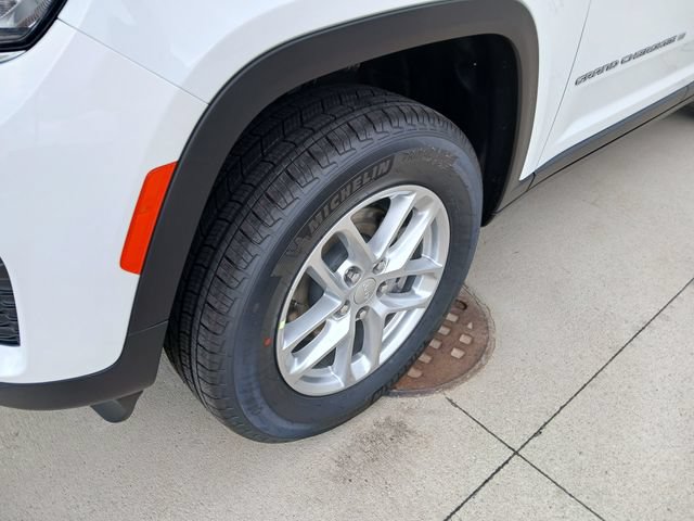 New 2026 Jeep Grand Cherokee Laredo X AWD/4WD image 9