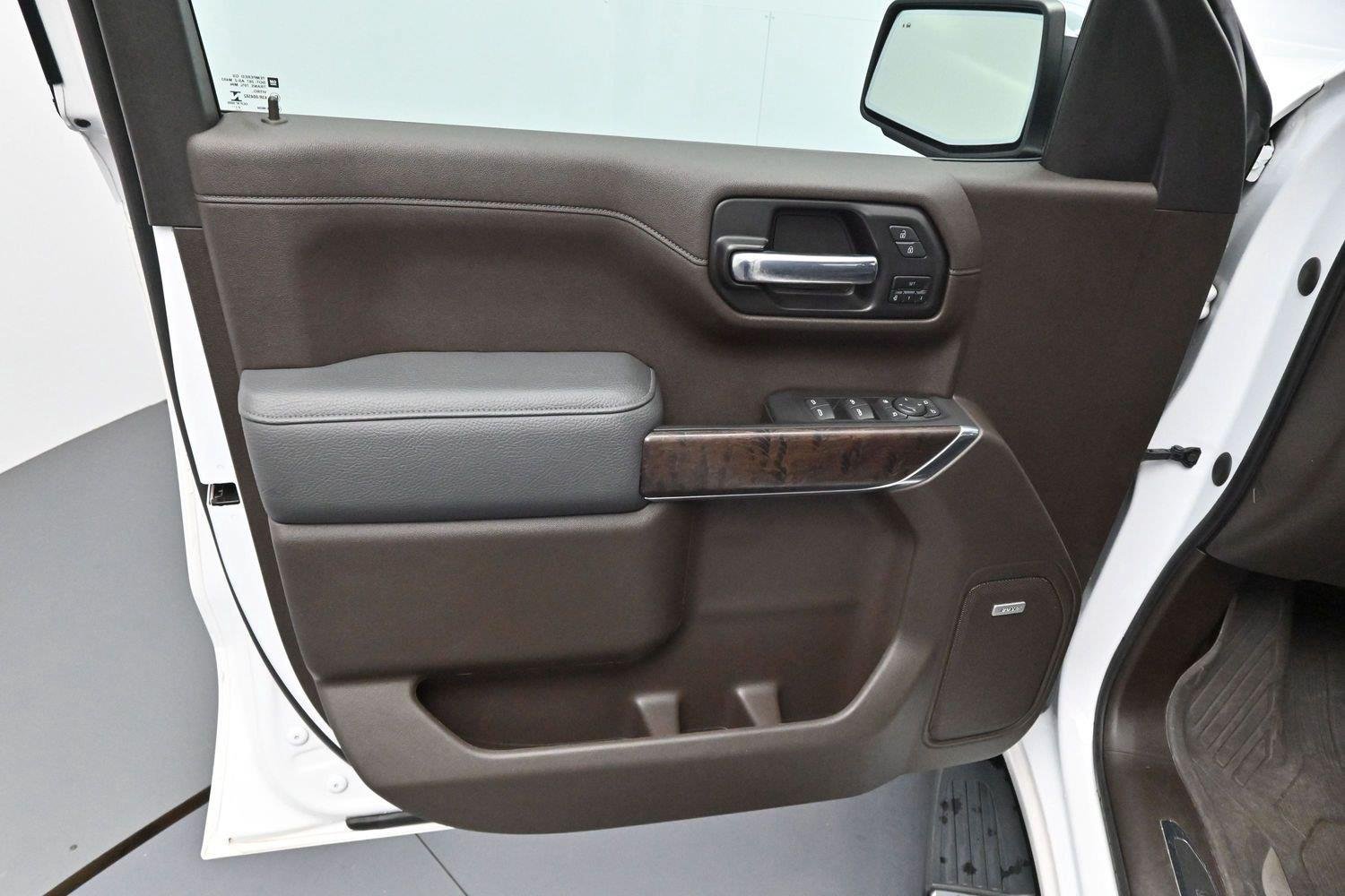 Used 2022 GMC Sierra 1500 Denali w/ Driver Alert Package II AWD/4WD image 9