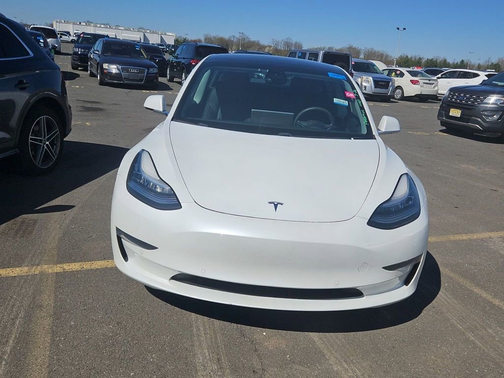 Used 2020 Tesla Model 3 Standard Range Plus RWD image 3