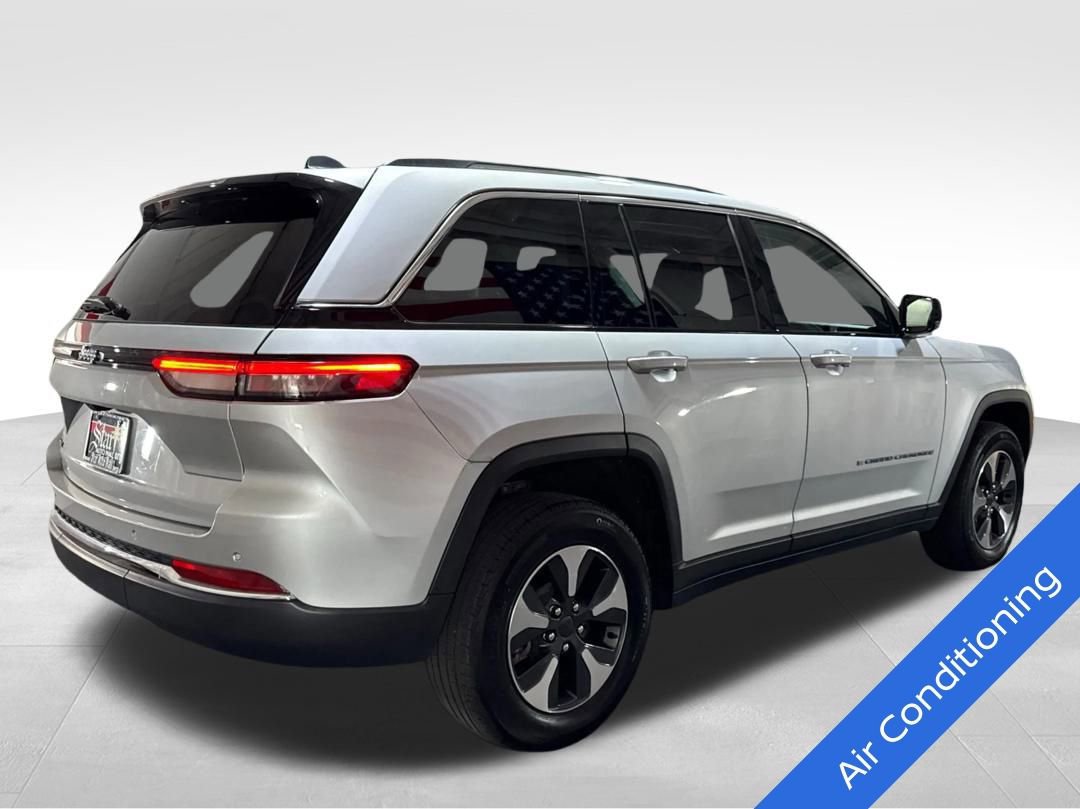 Used 2023 Jeep Grand Cherokee 4WD 4xe image 5