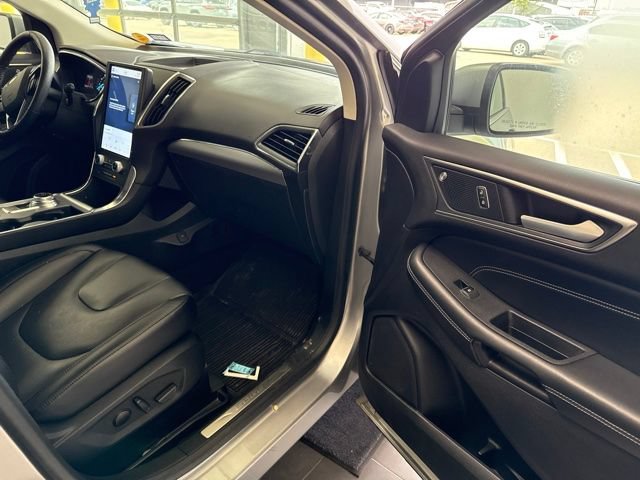 Used 2021 Ford Edge Titanium w/ Cargo Accessory Package AWD/4WD image 7
