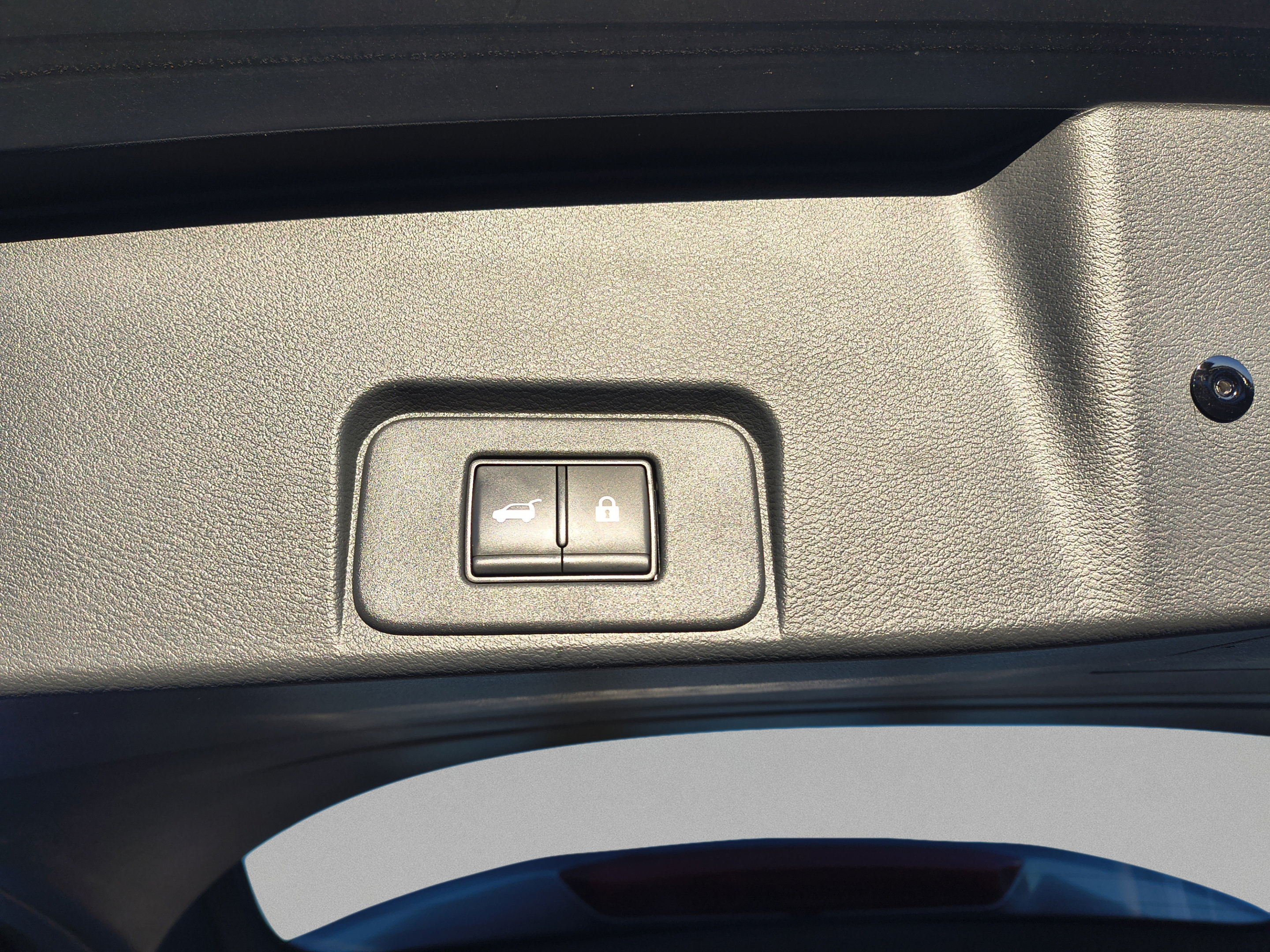 Certified 2024 Nissan Rogue Platinum FWD image 12