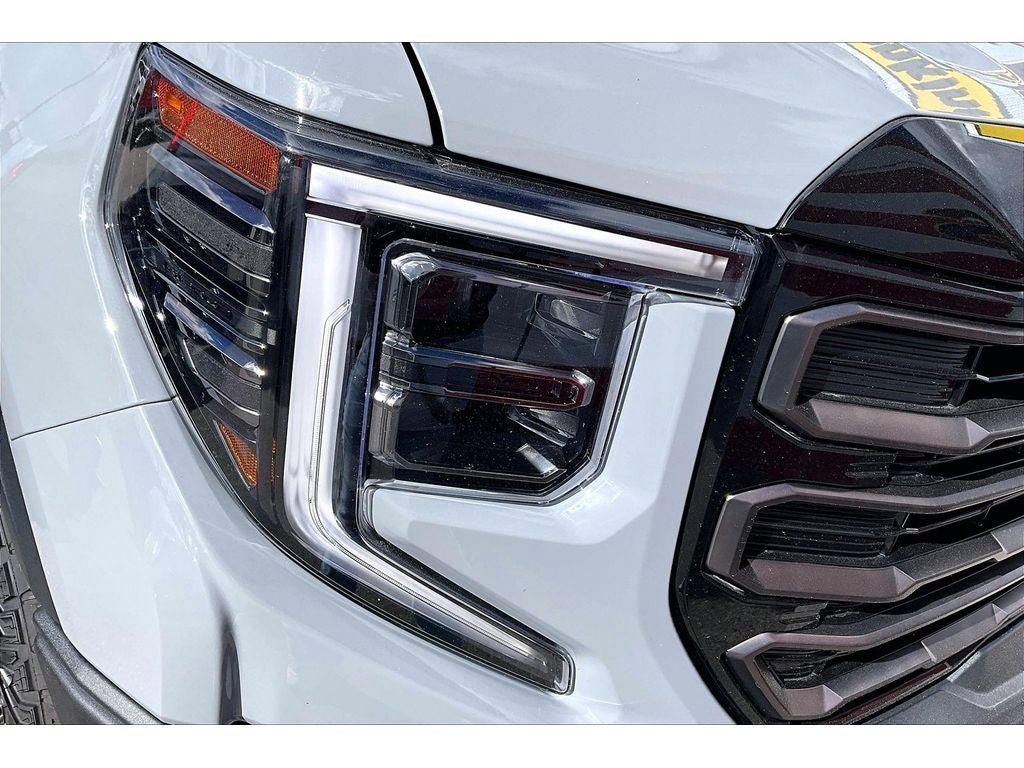 Used 2024 GMC Sierra 1500 AT4X image 33