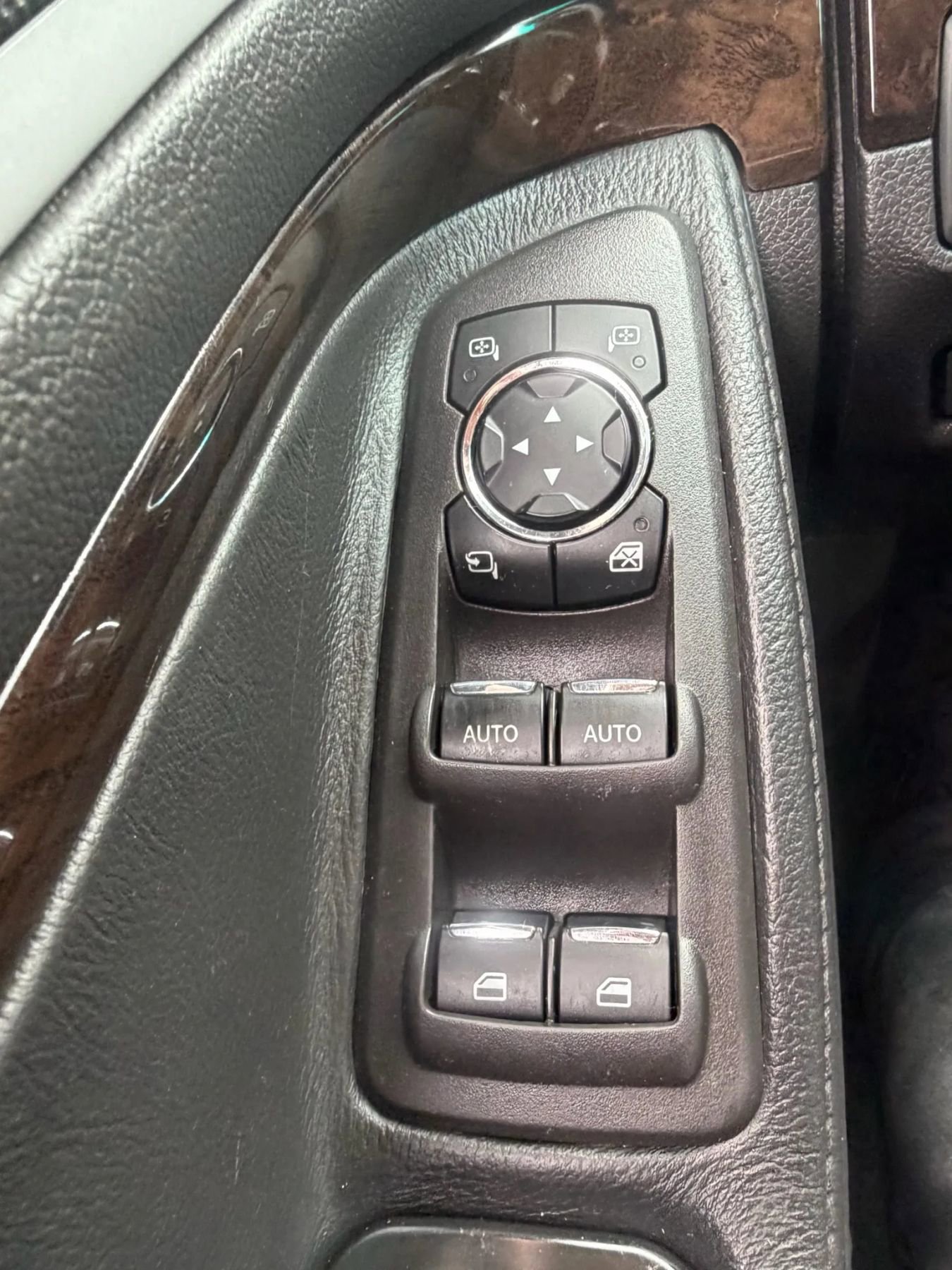 Used 2013 Ford Explorer Limited image 33