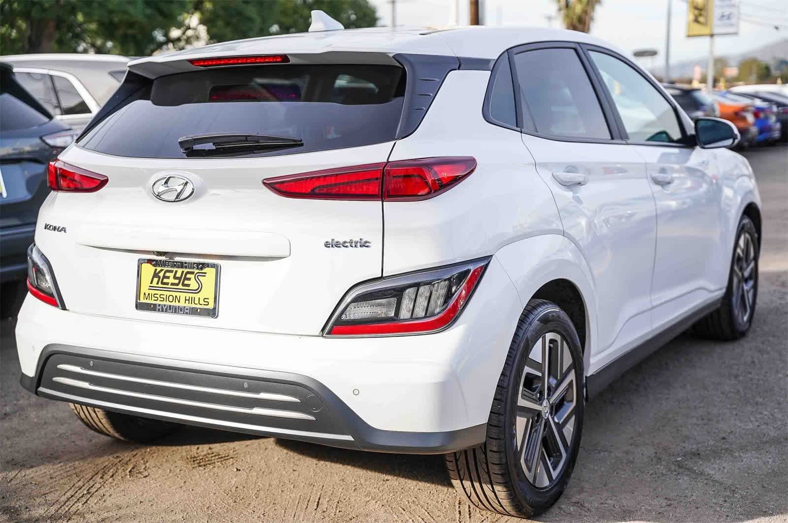 Certified 2022 Hyundai Kona Limited image 8