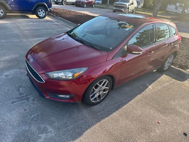 Used 2015 Ford Focus SE w/ Equipment Group 201A FWD image 4