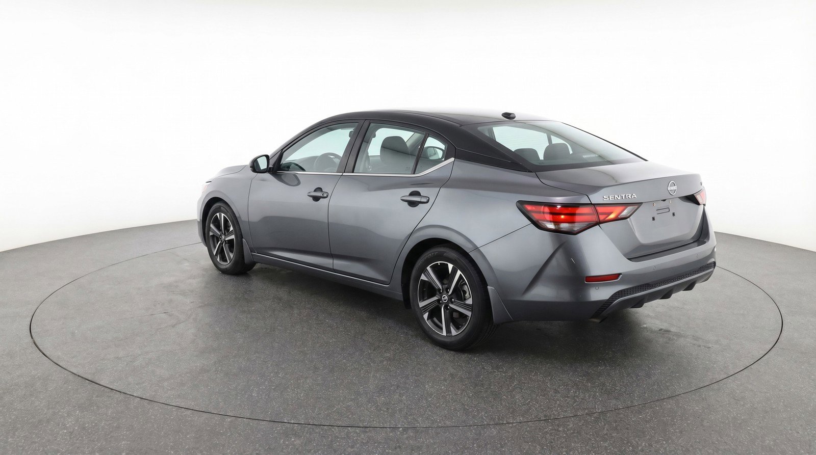 Used 2025 Nissan Sentra SV image 6