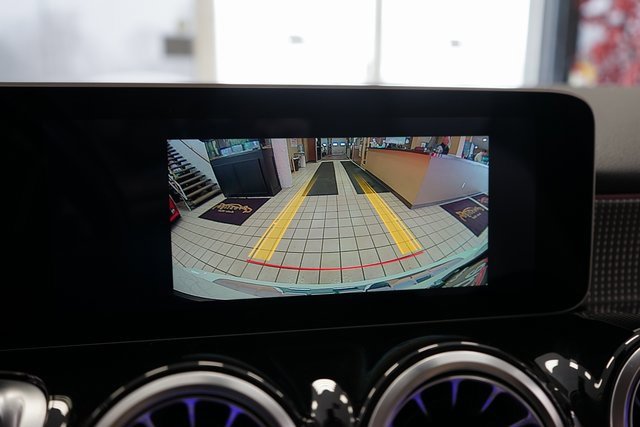 Used 2021 Mercedes-Benz GLB 250 GLB 250 image 7