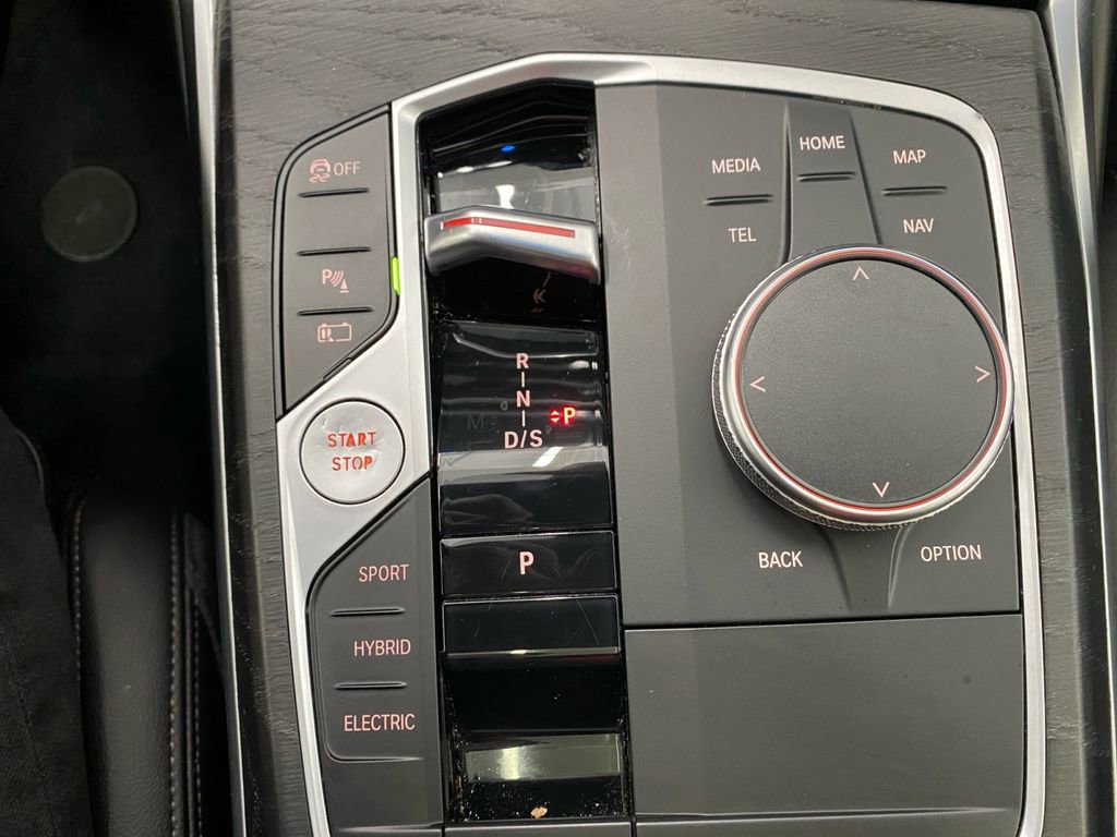 Used 2024 BMW 330e xDrive image 30