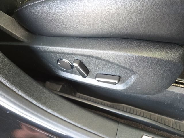 Used 2019 Ford Edge Titanium AWD/4WD image 50