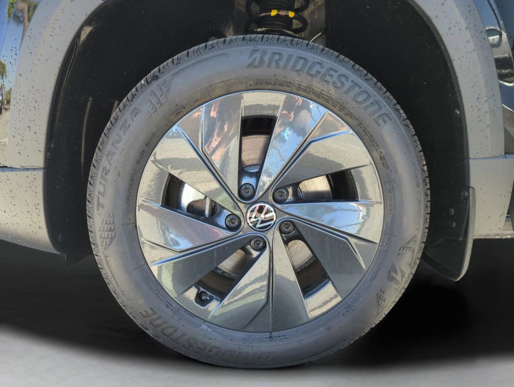 New 2026 Volkswagen Taos S image 45