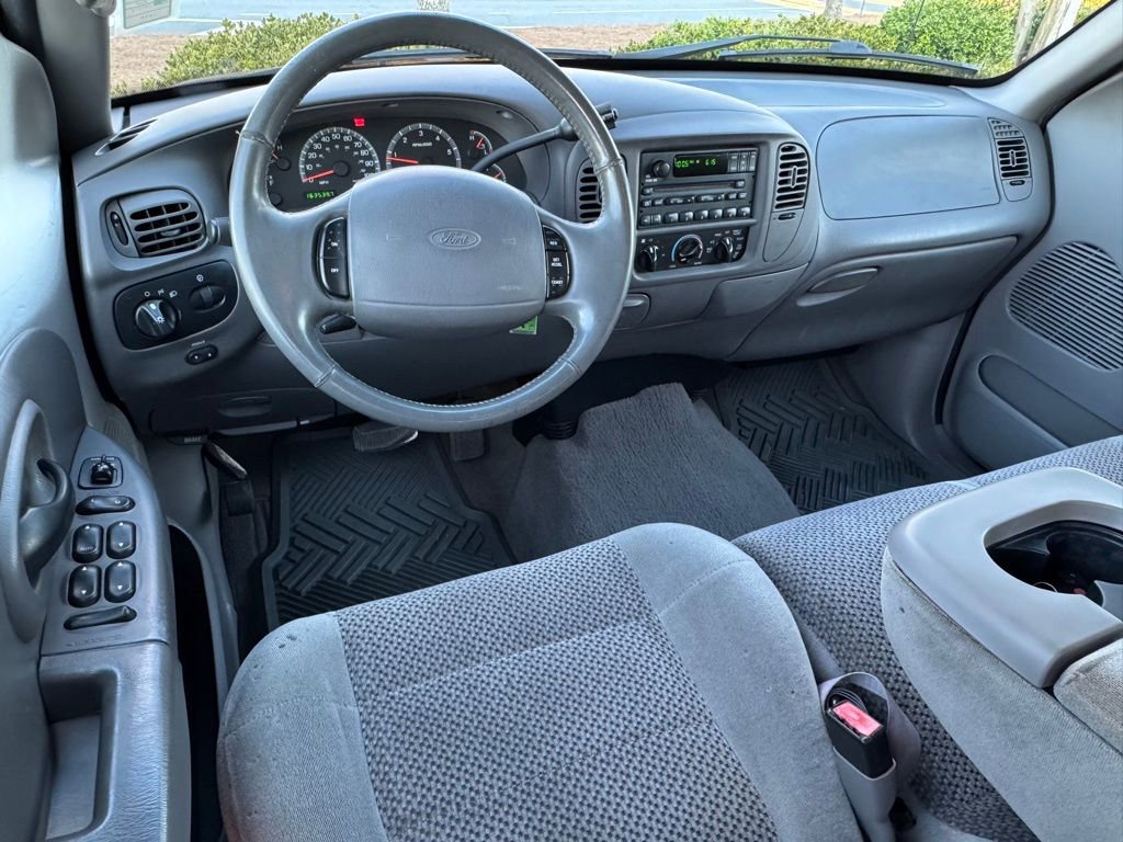 Used 2001 Ford F150 XLT image 17