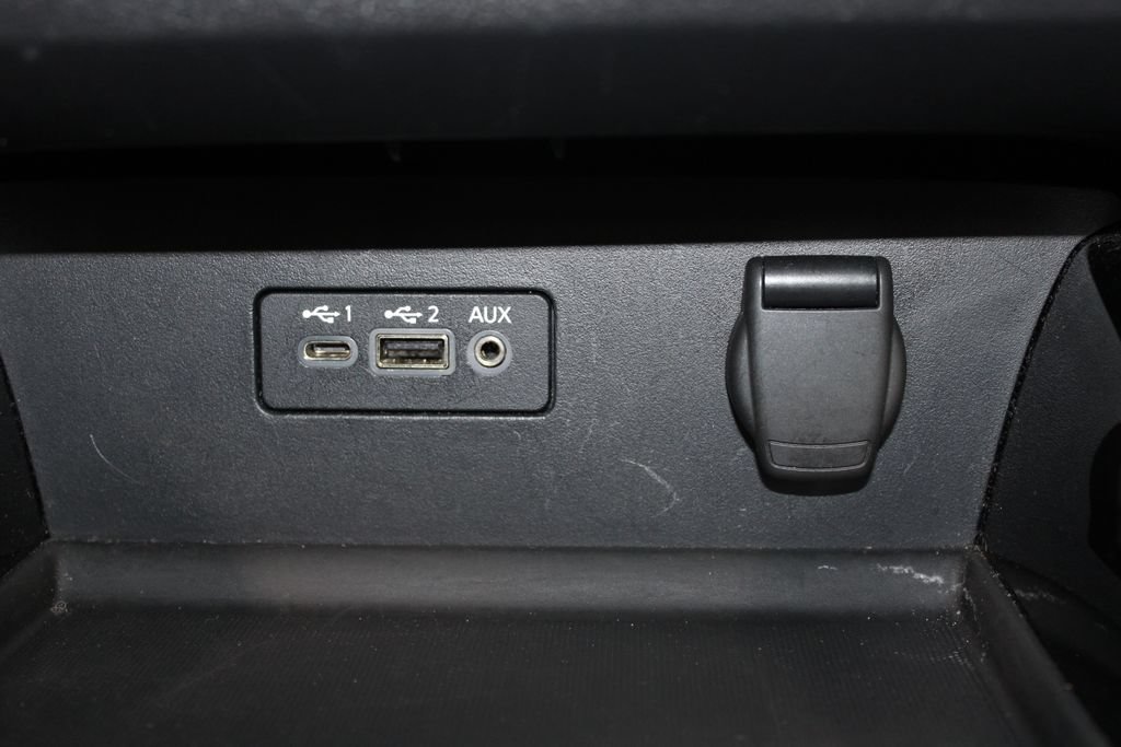 Used 2024 Nissan Altima 2.5 SV FWD image 41