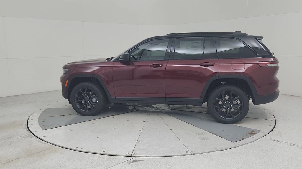 New 2025 Jeep Grand Cherokee Limited image 9