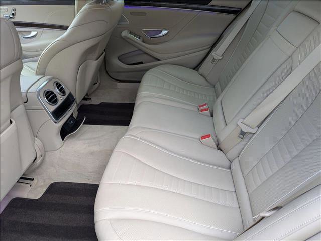Used 2018 Mercedes-Benz S 560 Sedan image 17
