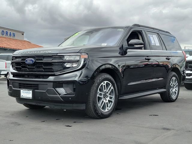 Certified 2025 Ford Expedition Active AWD/4WD image 5