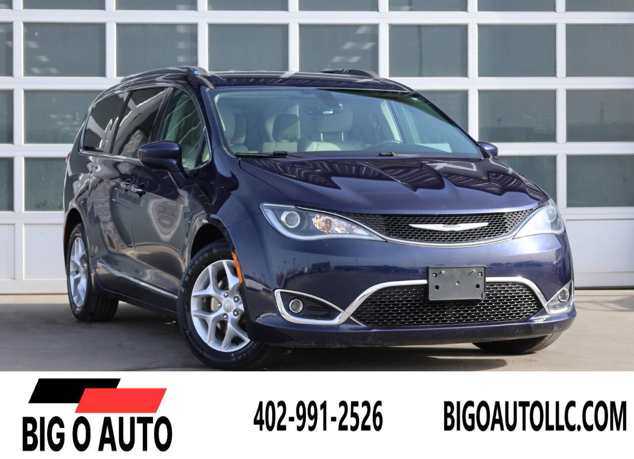 Used 2017 Chrysler Pacifica Touring-L Plus w/ Tire & Wheel Group