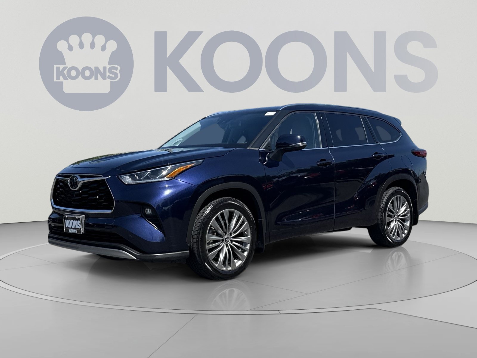 Used 2020 Toyota Highlander Platinum AWD/4WD image 1