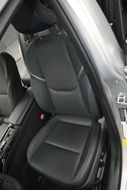 Used 2023 Toyota Prius XLE FWD image 10