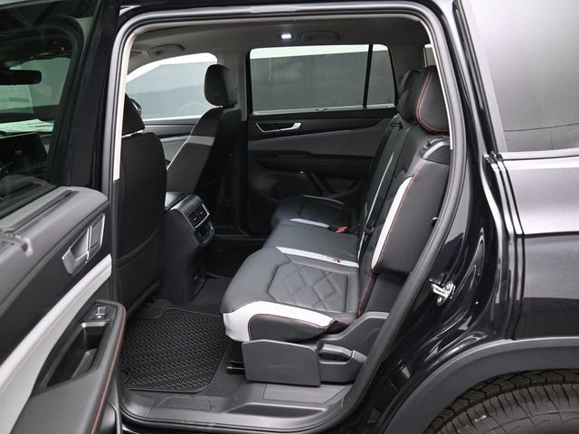 New 2026 Volkswagen Atlas Peak Edition image 7