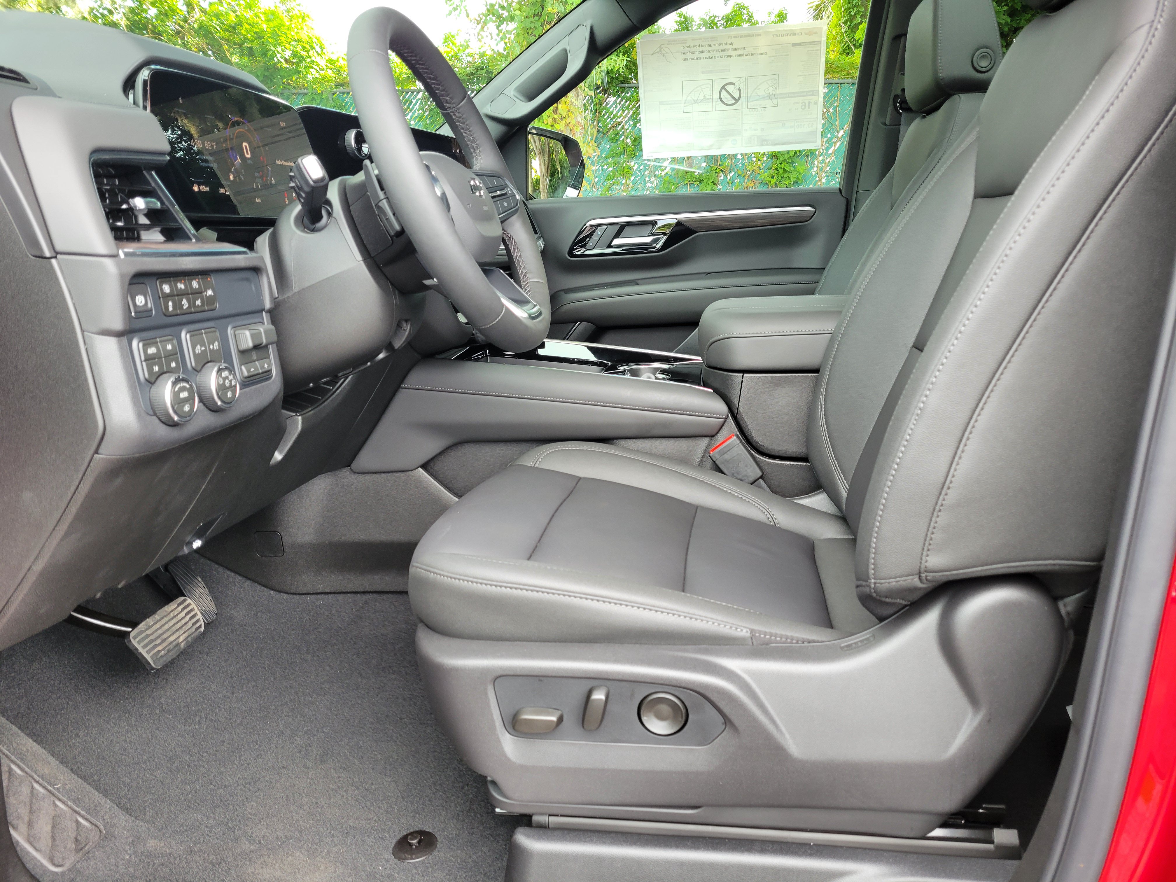 New 2026 Chevrolet Suburban Z71 w/ Z71 Off-Road Package AWD/4WD image 37