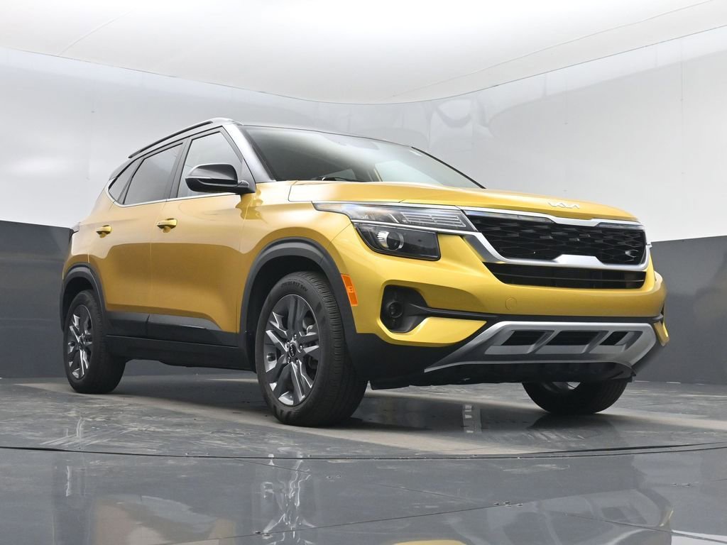 Certified 2022 Kia Seltos S image 32