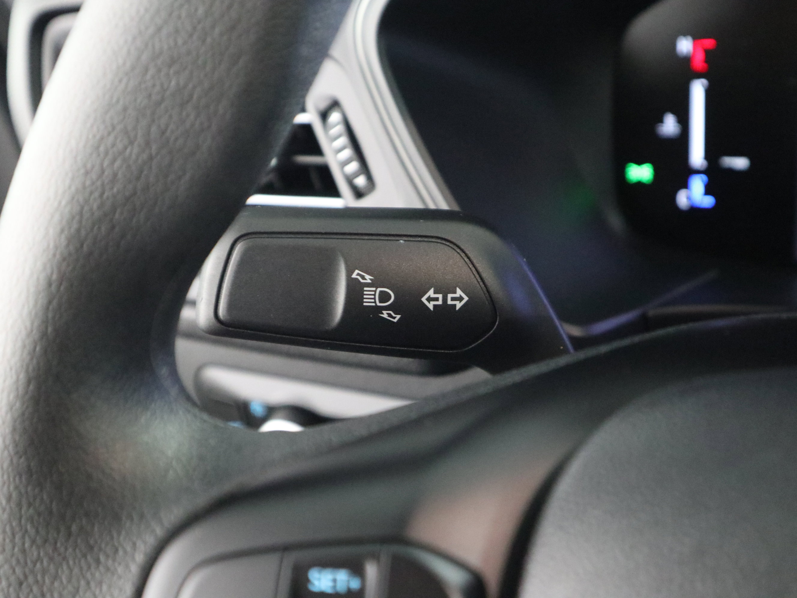 Used 2025 Ford Escape Active w/ Tech Pack #1 AWD/4WD image 24