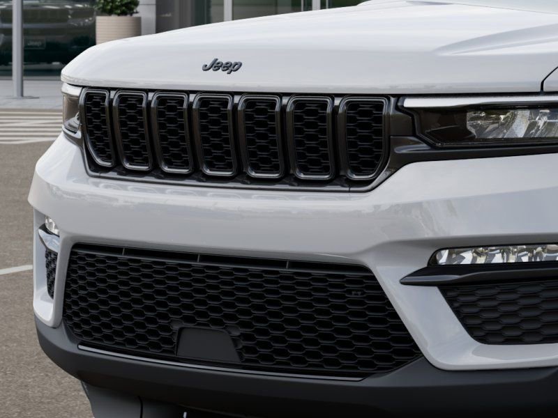 New 2025 Jeep Grand Cherokee Limited w/ Black Appearance Package image 11