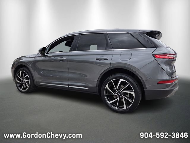 Used 2023 Lincoln Corsair Reserve w/ Equipment Group 201A image 3