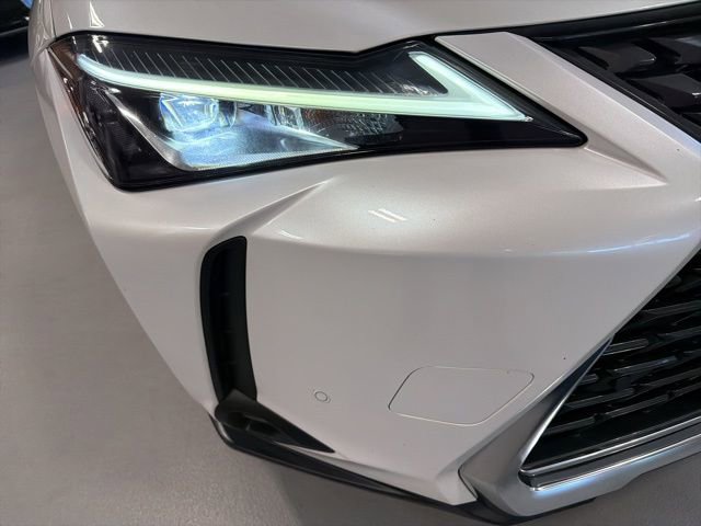 Used 2019 Lexus UX 250h w/ Premium Package AWD/4WD image 28