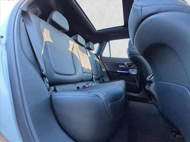 Used 2026 Mercedes-Benz GLC 300 image 21